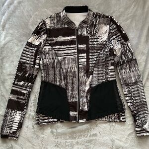 Layer 8 Performance Quick Dri Woman’s jacket Sz L Fitted